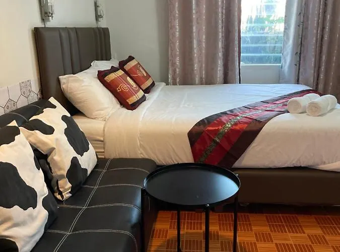 Acozyposhtel Hotel 4*