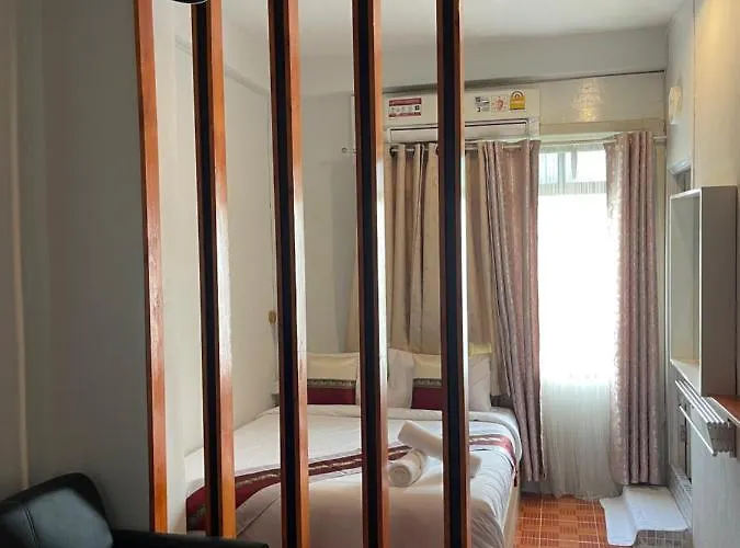 Hotel Acozyposhtel 4*