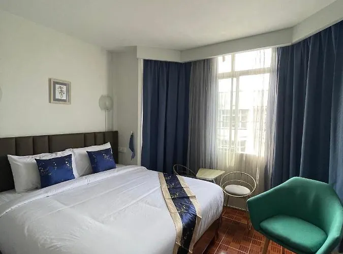 Hotel Acozyposhtel