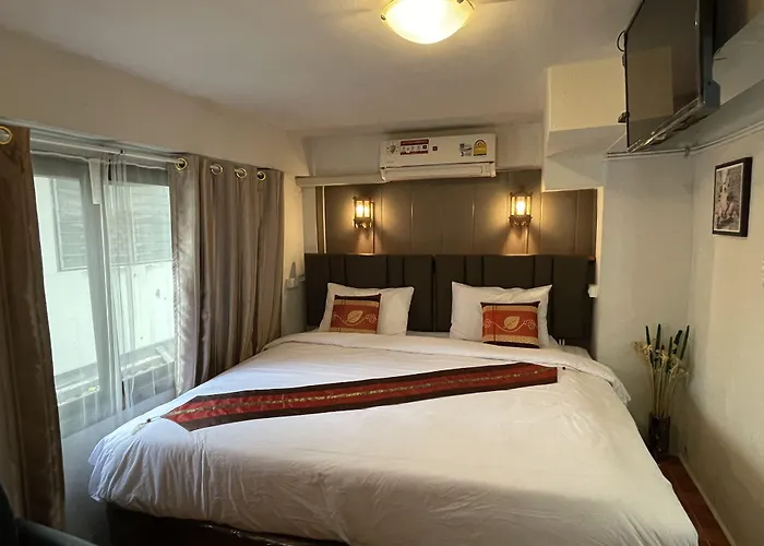 Acozyposhtel Bangkok