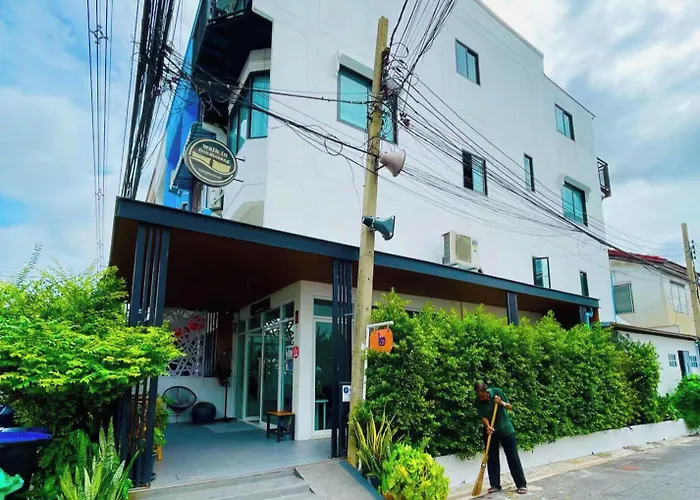 Acozyposhtel Hotel