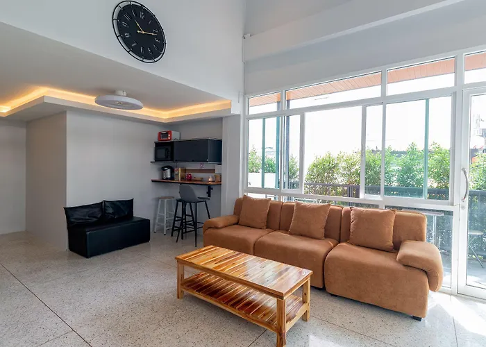 Acozyposhtel 4*